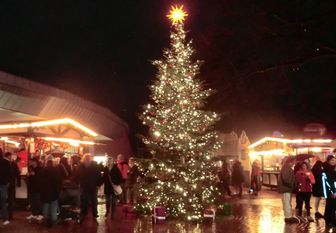 Der November neigt sich dem Ende zu und so naht wie alle Jahre wieder am zweiten Adventswochenende der Weihnachtliche Markt und Adventszauber in Grasberg.  Foto: eb