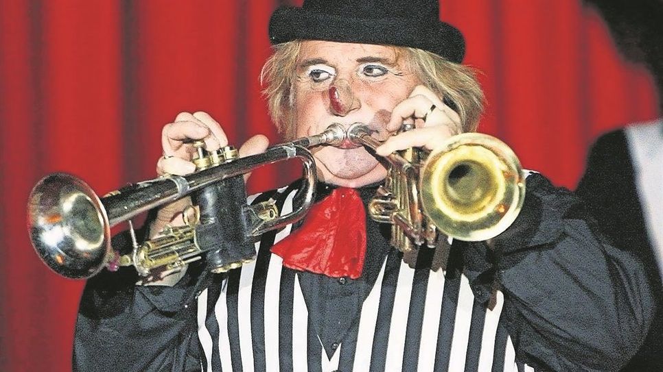 Er ist der heimliche Star des Classic Wintercircus: Clown David Konyot. Foto: Archiv