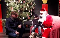 Durch das Weihnachtstor in Elm wird man in eine weihnachtliche Budenstadt entführt. Hier kann man sich auf die besinnliche Zeit einstimmen. Fotos. eb