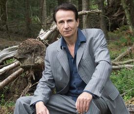 Als Gründungsmitglied der Cosmos Factory ist Oliver Peuker seit 1999 an allen Produktionen desTheaters maßgeblich als Regisseur und meist auch als Schauspieler beteiligt.  Foto: eb