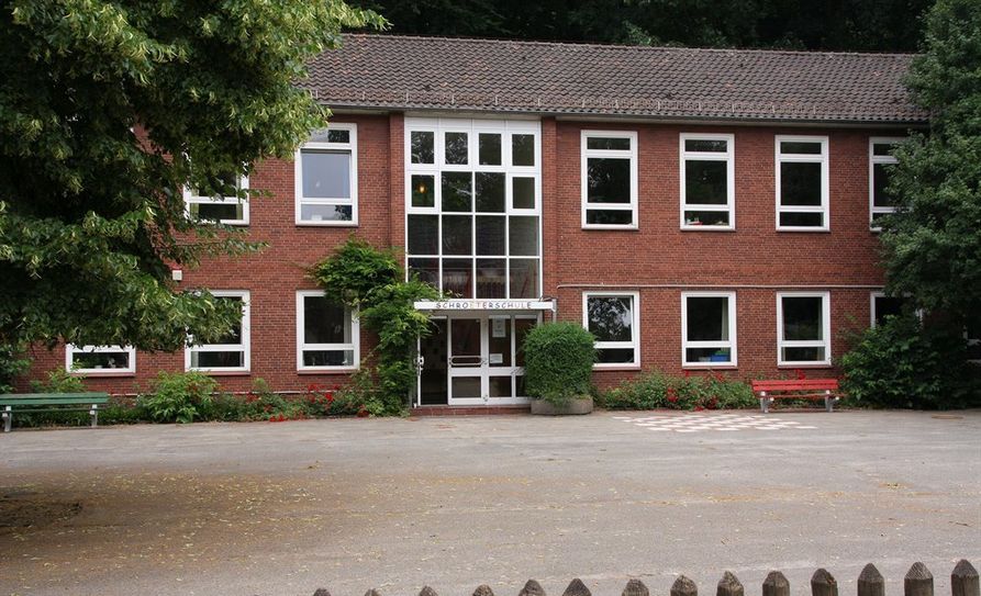 Noch steht nicht fest, ob die Schroeterschule in Lilienthal abgerissen, neu gebaut oder saniert werden soll. Foto: mr