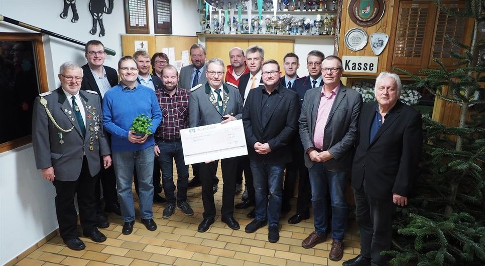 Mit seiner Ausschüttung konnte der Regionalbeirat 2 der Volksbank mehrere Vereine und Institutionen mit insgesamt 7.400 Euro unterstützen. Foto: eb