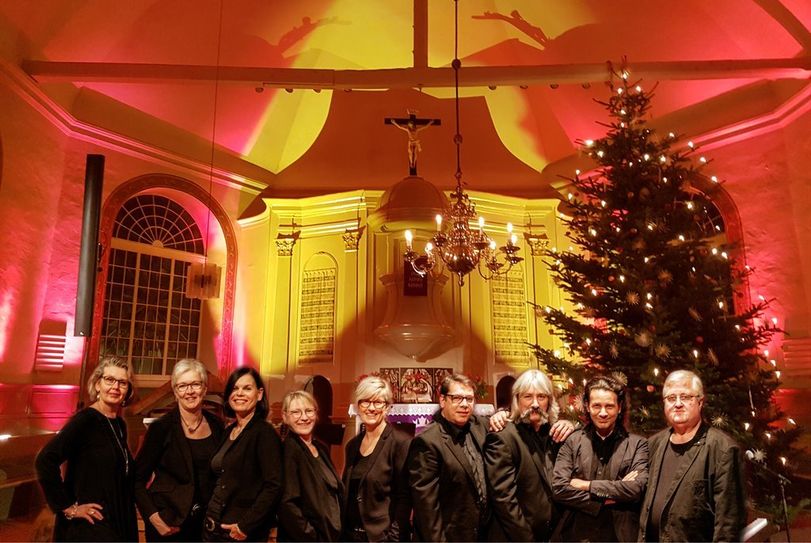 Die Gesangsgruppe Viddel 12 möchte die Besucher mit zwei ganz besonderen Gottesdiensten am 22. Dezember erfreuen.  Foto: eb