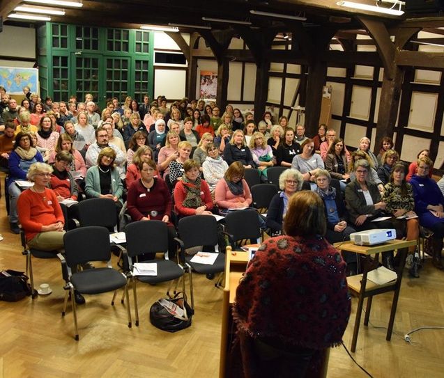 Auf Gut Sandbeck fand das 8. Treffen des Netzwerkes Frühe Hilfen statt. In diesem Treffen ging es um den Einfluss von Kultur auf die Sprache. Foto: eb