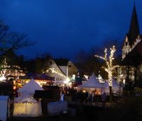 Im Zeltlager von Domus Draconis wurde mittelalterliches Handwerk präsentiert und auch im Schwertkampf unterrichtet.  Foto: hc