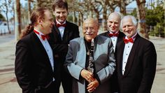 Am Sonntag, 26. April präsentiert der Klezmer-Musiker Giora Feidman gemeinsam mit dem Rastrelli Cello Quartett das Programm „Klezmer meets Beatles“ im Hamme Forum.  Foto Christian Debus