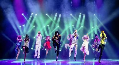 Eindrucksvolle Tänzer, atemberaubende Choreografien und die größten Hits aller Zeiten sind am 17. Januar im Stadeum zu sehen.  Foto: Stadeum/ Martin Hausler