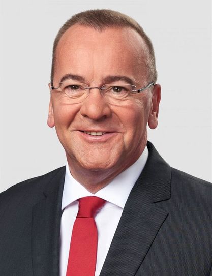 Boris Pistorius, niedersächsischer Minister für Inneres und Sport, ist am Mittwoch, 22. Januar in Schwanewede zu Gast. Foto: eb