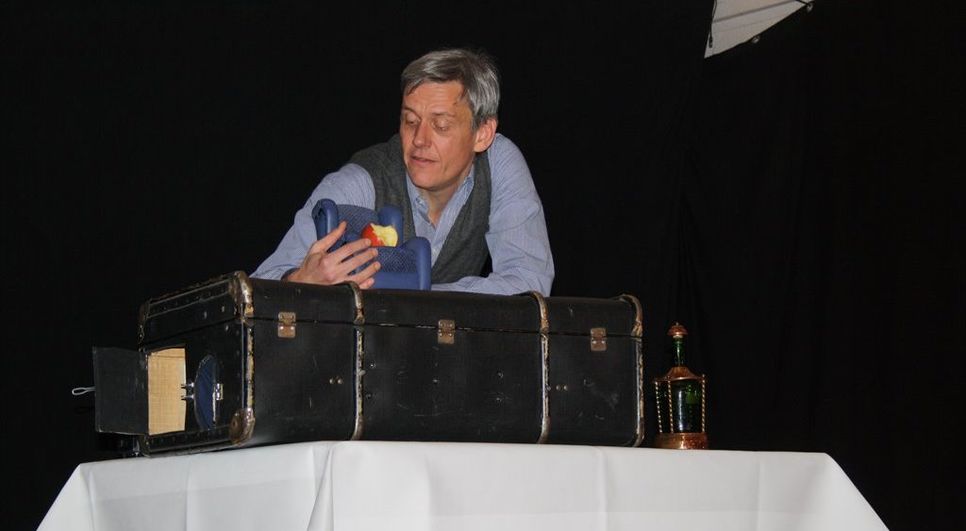 Mit seinem Theaterstück versucht Andreas Bentrup, die Hemmungen vor dem Umgang mit Demenz erkrankten Menschen zu nehmen.  Foto: fr