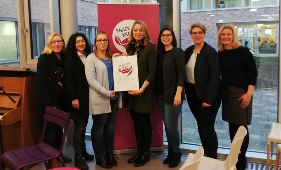 Eine kleine Abordnung von CHORios konnte kürzlich eine Spende an die Fördergemeinschaft Kinderkrebs-Zentrum Hamburg e.V. übergeben.  Foto: eb