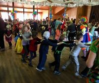 Beim Kinderkarneval können die Kleinen ausgelassen feiern.