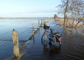 Blick auf die großflächige Überschwemmung im Januar 2012 an der Hamme nördlich von Worpswede.  Foto: Tasso Schikore