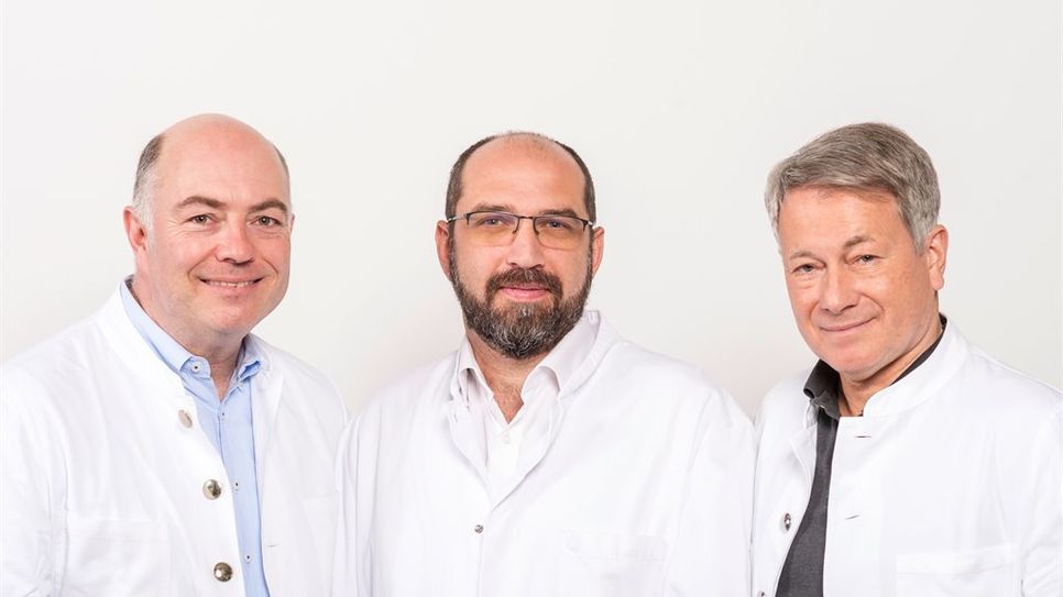 Das neue Trio des norddeutschen Venenzentrums: Dr. Ovidiu-Cosmin Godina (Mitte) steht ab sofort Dr. Guido Bruning (links) und Dr. Harald als Sektionsleiter zur Seite.  Foto: eb