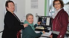 Thea Ohle und Johanna Meeske von der Koordinierungsstelle Frauen &amp; Wirtschaft diskutierten mit Doris Brandt die Problematik bei der Schülerbeförderung im Landkreis. Foto: eb