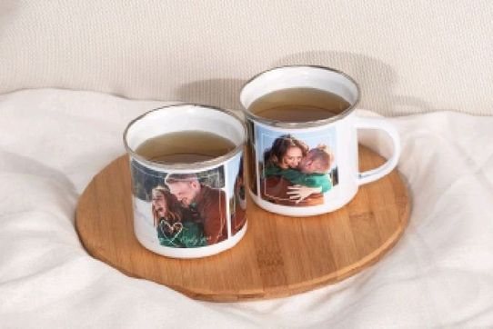 Ein Geschenk zum Valentinstag, das dauerhaft Freude bereitet: Aus einer Tasse mit dem Lieblingsfoto schmeckt der Morgenkaffee noch mal so gut. Foto: djd/www.cewe.de