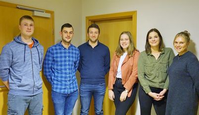 Der neue Frelsdorfer Landjugendvorstand (v.l.): Matthias von Glahn, Jasper Leddin, Jendrik Köster,, Marieke Gloy, Merle Grafelmann und Justine Kentzler. Foto: khe