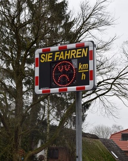 Negative Rückmeldung sorgt dafür, dass Fahrer*innen verstärkt auf Geschwindigkeit achten.  Foto: eb