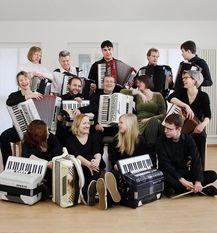 Manche sind seit der Gründung dabei: Die Squeezeboxdevils feiern ihr 20-jähriges Jubiläum. Foto: eb