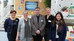 V.l.: Nadeschda Zilke und Christine Braun (Stadtbibliothek), Oliver Schütz (Bildungskoordinator Bildungsregion), Alexa Müller (Sprachbildungskoordinatorin der Niedersächsischen Landesschulbehörde), Anna Scheper (Fachberatung Kita/Sprachbildung und Sprachförderung, Landkreis) haben den Fachtag organisiert.  Foto: eb