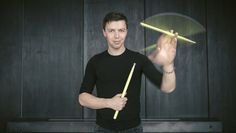 Martin Grubinger lässt das Publikum immer wieder an seiner unbändigen Spielfreude und außergewöhnlich virtuosen Programmfortionen teilhaben. Foto: Simon Pauly