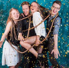 „angeblich erträglich“ feiern ihr zehnjähriges Bestehen in der Stadthalle. Der ANZEIGER verlost 5x2 Freikarten. Foto: eb