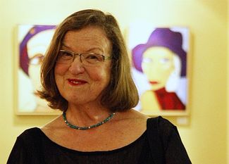 Karin Uthoff ist die Malerin, die die „Frechen Frauen“ gemalt hat vor dem Hintergrund der Frage „Wann wird es endlich anders?“.  Foto: ek