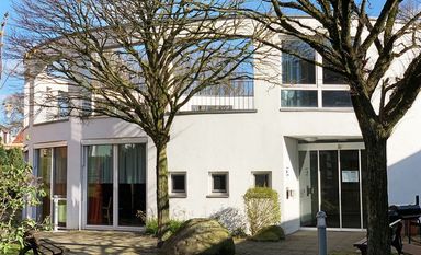 Damit sich die Krankenhäuser in Osterholz-Scharmbeck und Lilienthal im Ernstfall auf die schwersten Corona-Erkrankungen konzentrieren können, richten der Landkreis und DRK ein Behelfskrankenhaus in Ritterhude mit 38 Betten ein. Foto: pkal