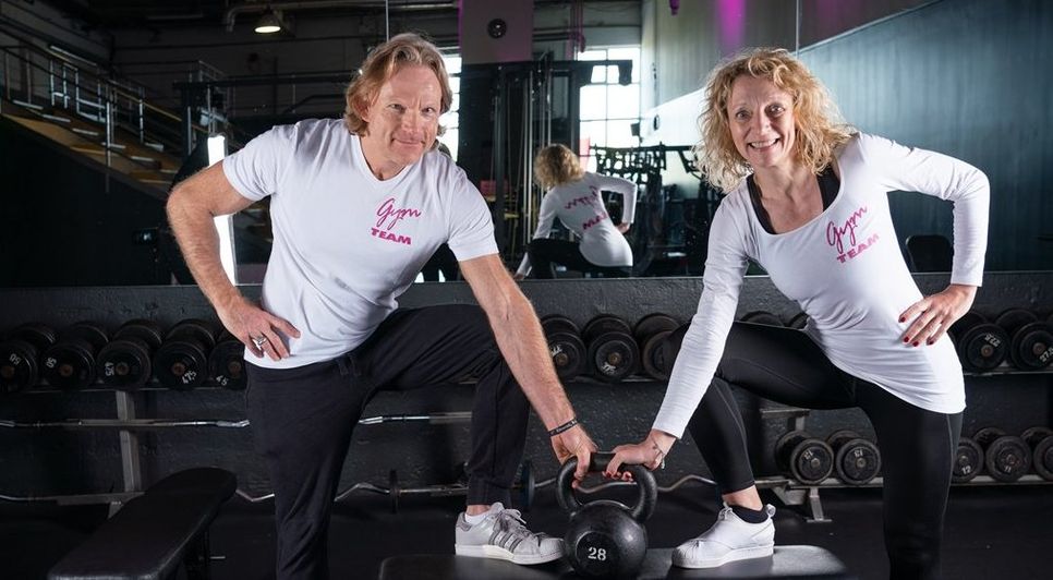 Cord und Natascha Blumensaat hoffen, ihr „gym“ in Osterholz-Scharmbeck bald wieder öffnen zu dürfen. Während der Schließung bieten sie ihren Mitgliedern - wie auch der TV Lilienthal und fit mit fun in Worpswede - Kurse im Livestream und Trainingsvideos auf Youtube. Foto: eb