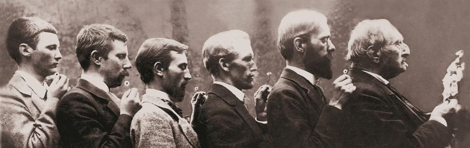 Die „Gänseblümchenparade“ am 30. Juni 1895: Heinrich Vogeler, Fritz Overbeck, Hans Müller-Brauel (Archäologe und Heimatforscher), Fritz Mackensen, Otto Modersohn und Hermann Allmers (Schriftsteller) (v. li.). Foto: Worpsweder Verlag