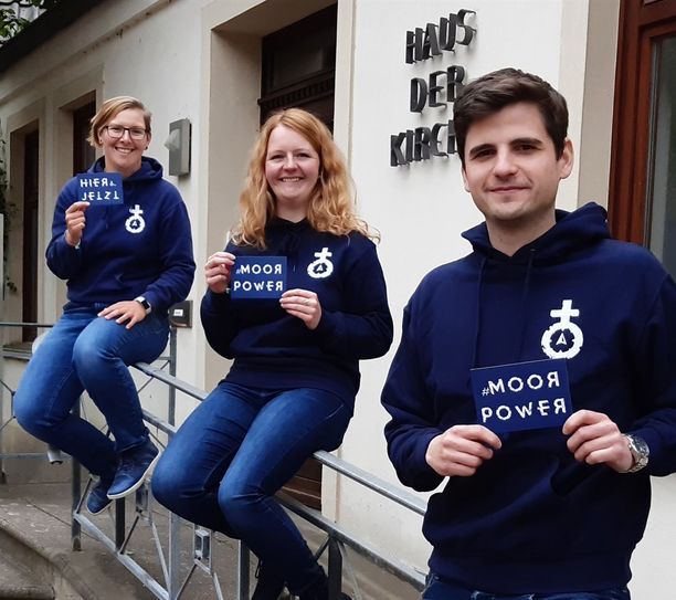 Das komplette KKJD-Team: Die neue Kirchenkreisjugendwartin Janna Eckert (Mitte) mit Diakonin Bianca Schulze und Diakon Tony Sinke.  Foto: eb
