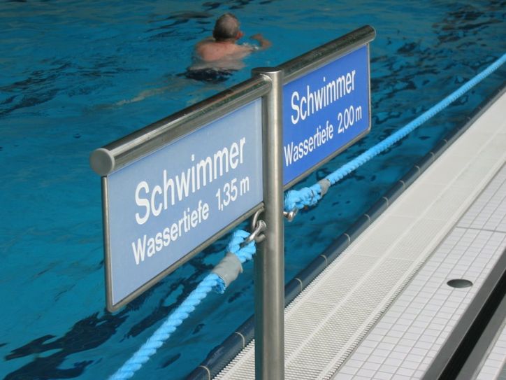 Im Hallenbad des Delphinos findet bald das „Anschwimmen“ statt.  Foto: eb