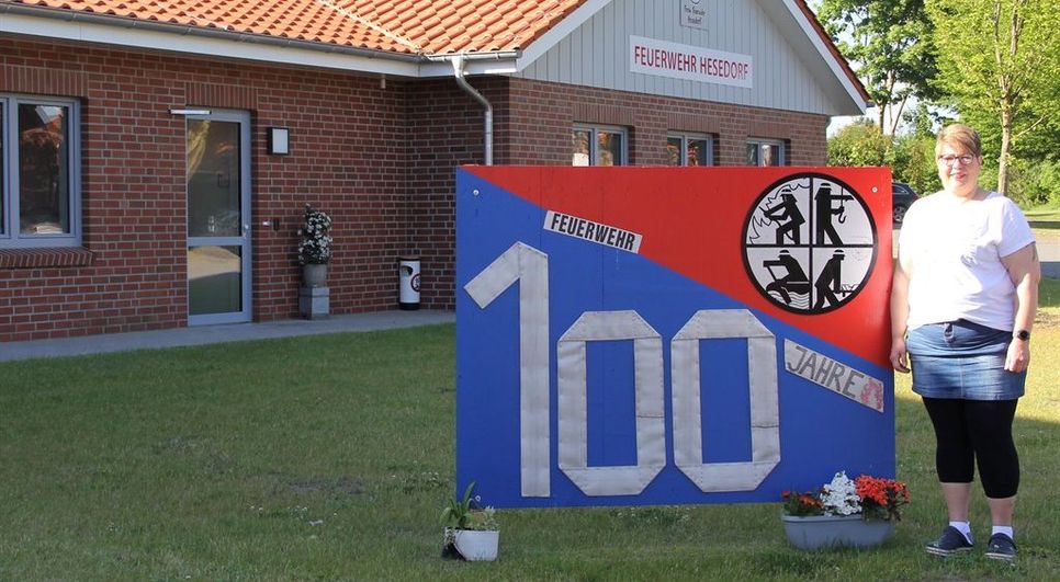 Seit 2013 an der Spitze einer erfolgreichen Freiwilligen Feuerwehr: Ortsbrandmeisterin Regina Pape hofft, das 100-jährige Bestehen ihrer Wehr im September doch noch feiern zu können.  Foto: ue