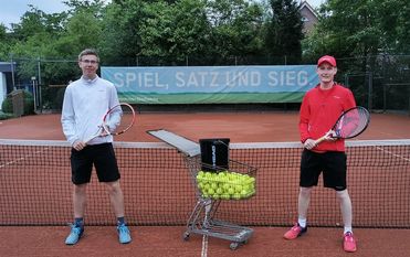 Trainer Sebastain Schröder (links) und Stefan Puckhaber freuen sich bereits auf die Tennis-Express-Tage. Foto: eb