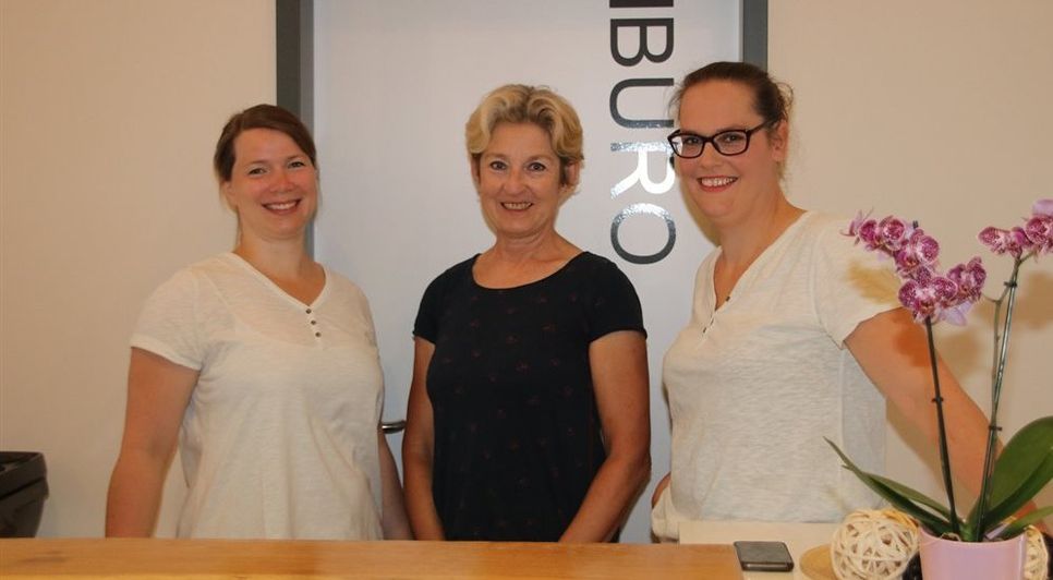 Das Team vom Therapiezentrum Ritterhude freut sich auf die Patient*innen. Da ein Tag der offenen Tür nicht stattfinden konnte, können Interessierte ab sofort einen kostenlosen Kennenlerntermin in den Praxen buchen.  Foto :sr