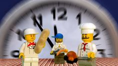 Fünf vor zwölf: Im Lebensmittel- und Gastgewerbe haben viele Beschäftigte einen befristeten Arbeitsvertrag. Die NGG fordert, Jobs auf Zeit per Gesetz einzuschränken. Foto: NGG