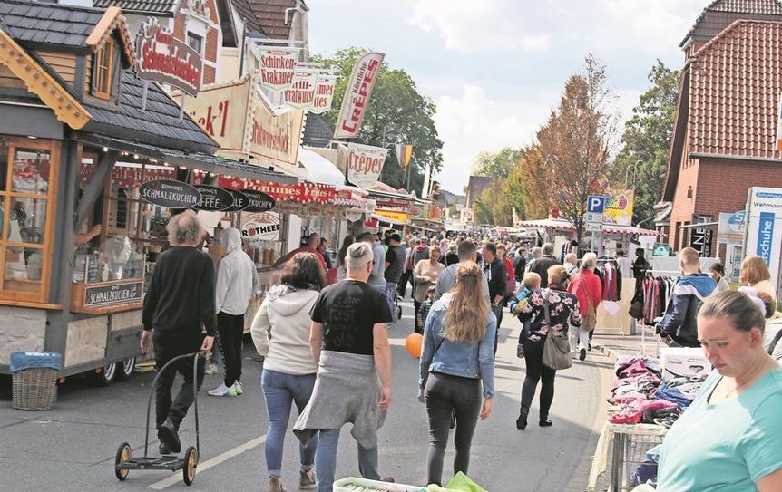 „34 Jahre lang wurde am ersten September-Wochenende ausgiebig und ausgelassen gefeiert“, sagt Michael Harjes, Vorsitzender des Ritterhuder Hammefest e.V. Corona führt zur Zwangspause für das Traditionsfest.  Foto: Archiv (sr)