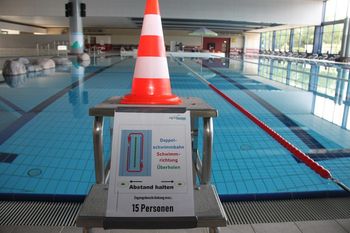 Ab Mittwoch, 1. Juli öffnet das Allwetterbad unter Einschränkungen. Bis zu 72 Badegäste dürfen das Bad für zwei Stunden nutzen, dann ist „Schichtwechsel“.  Foto: eb