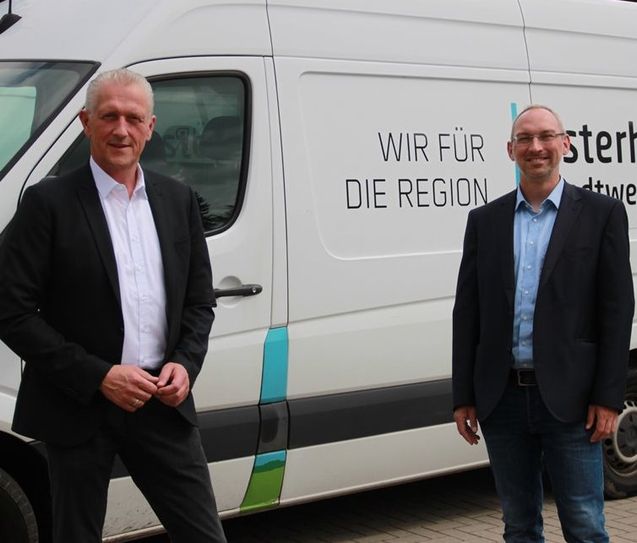 Stadtwerke-Geschäftsführer Christian Meyer-Hammerström und Aufsichtsratsvorsitzender Prof. Dr. Tim Jesgarzewski.  Foto: eb
