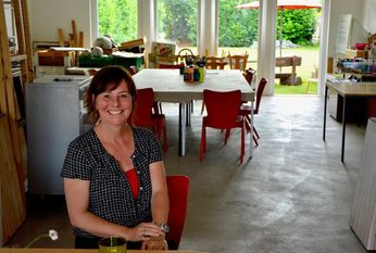 Anja Schlesselmann gehört zu den Initiator*innen des neuen Projekts „EigenArt“. Am 24. Juli eröffnet der neue Kunstraum in Bremervörde. Foto: rgp