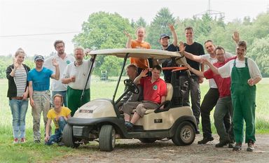Mitarbeiter und Mitarbeiterinnen sowie Sozialpädagogen des Niels-Stensen-Hauses freuen sich über den zweiten Platz beim Innovationspreis 2019.  Foto: eb