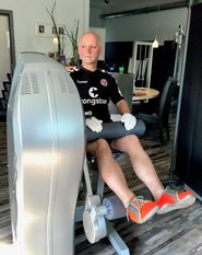 Unser Autor im Fitness-Selbsttest.  Foto: rgp