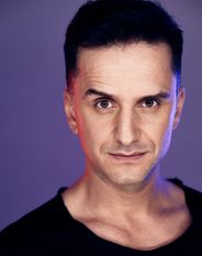 Özcan Cosar kommt am 11. September nach Osterholz-Scharmbeck. Foto: Philipp Rathmer