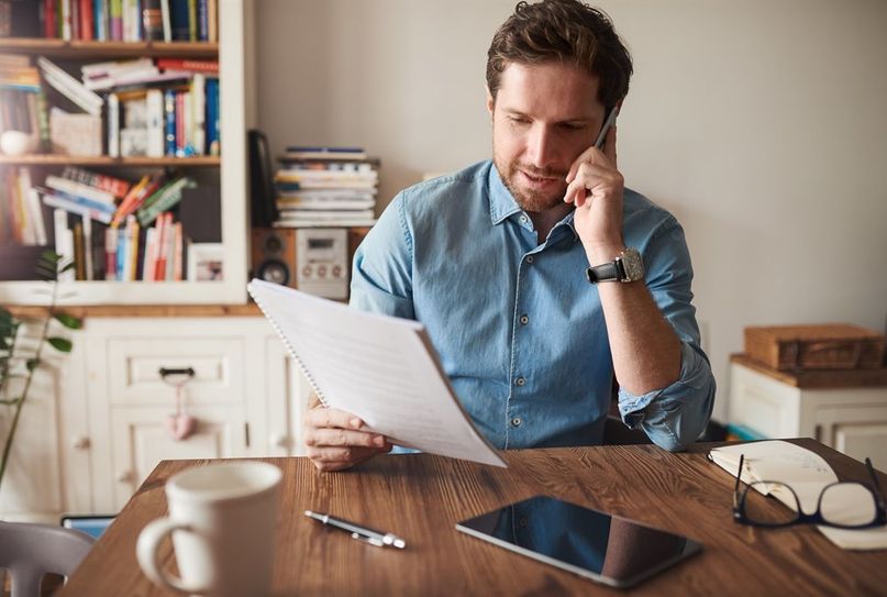 Wer sein eigener Chef ist, entscheidet auch selbst, wie die optimale Work-Life-Balance aussieht und wie man Beruf, Familie und Hobbys am besten unter einen Hut bekommt.
Foto: djd/Deutsche Vermögensberatung/mavoimages - stock.adobe.com