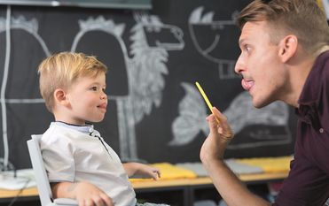 Gute Berufschancen bietet eine Ausbildung zum Logopäden. Die Experten für Sprachstörungen sind gefragt in der Gesundheitsbranche. Foto: kasto/123rf/randstad