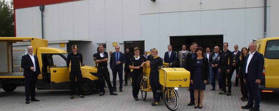 Mit dem neuen Zustellstützpunkt startet die Post in der Gemeinde Gnarrenburg in die Zukunft  Foto: fr