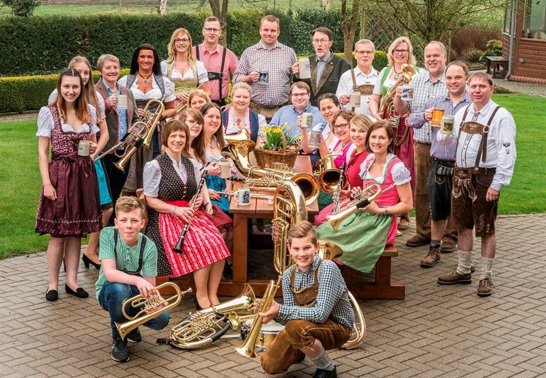 Die Kehdinger Blasmusikanten gastieren in einer kleineren Formation in der Festhalle Kutenholz.
Foto: eb