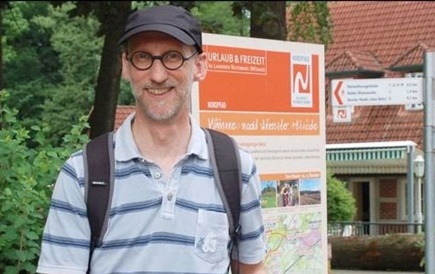 Pastor Thomas Steinke lädt zum Pilgern der Nordpfade unter Corona-Bedingungen ein.  Foto: Anette Meyer