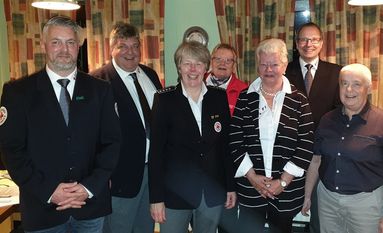 Teile des Vorstands standen bei der Jahreshauptversamlung des DRK Schwanewede zur Wahl - und wurden im Amt bestätigt. Foto: eb