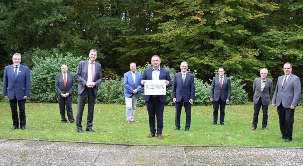 Nicht nur wegen Corona-Abstandsregeln ein besonderer Termin für alle Beteiligten: Kürzlich fand die konstituierende Sitzung der Kommunalen Entsorgungsanstalt Nord-Niedersachsen statt. Foto: eb