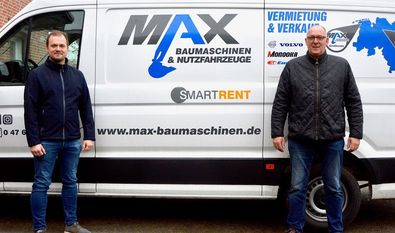 Bieten schweres Gerät und starken Service: Eike Brodtmann (links) und Benno Dallmann.  Fotos: rgp